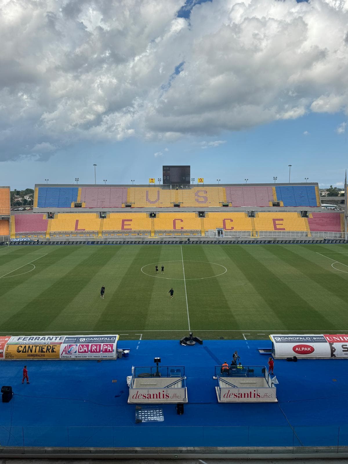 Stadio Via del Mare — panoramica allestimento US Lecce