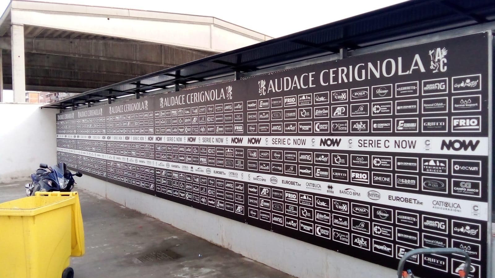 Muro sponsor esterno stadio Audace Cerignola