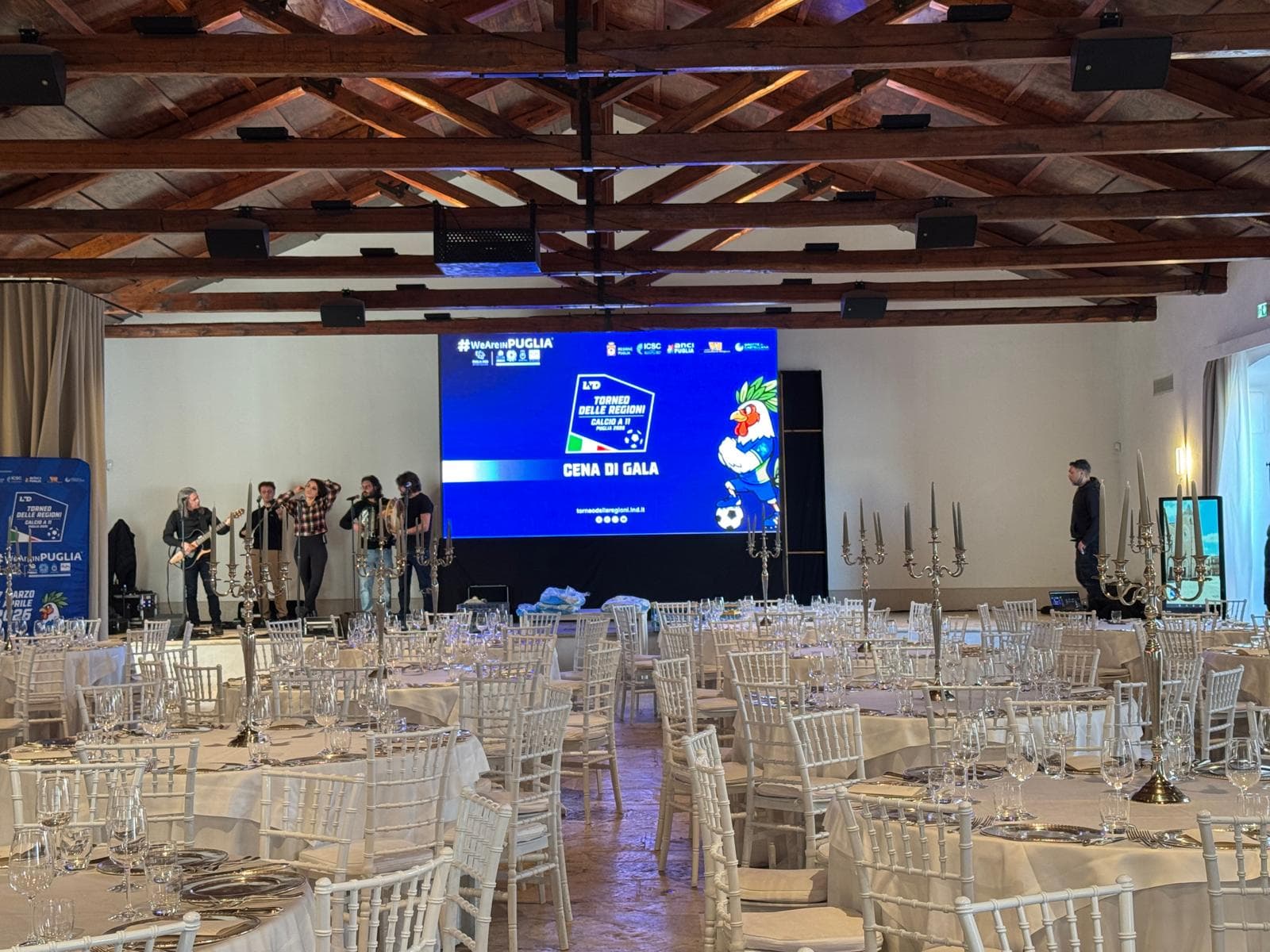 Parete LED su area sportiva 2